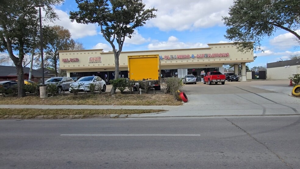 More Photos Of 6602 W Fuqua Dr, Missouri City General Retail For Sale
