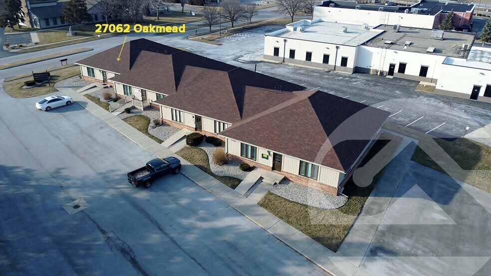 Primary Photo Of 27062-27100 Oakmead Dr, Perrysburg Medical For Sale