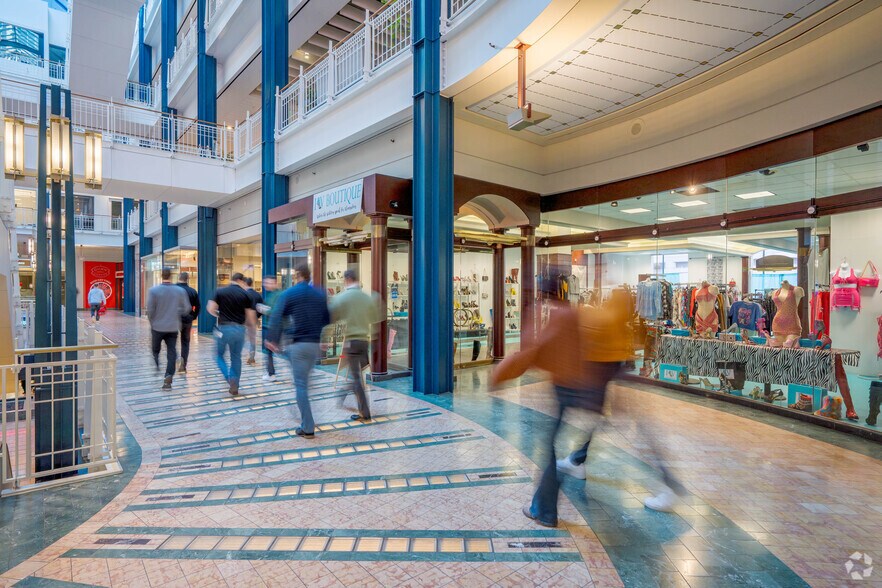 More Photos Of 651 Nicollet Mall, Minneapolis Office For Lease