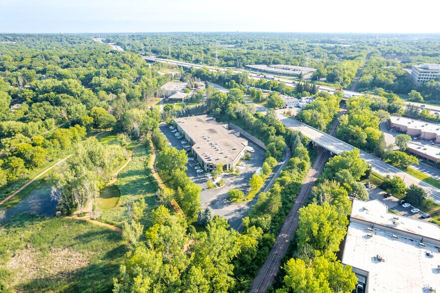 More Photos Of 5852-5870 Baker Rd, Minnetonka Unknown For Lease