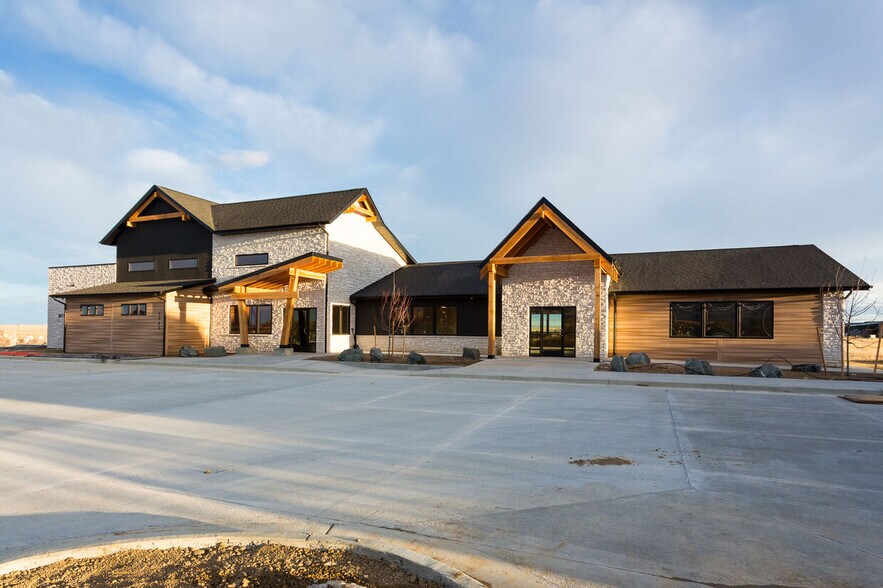 More Photos Of 5980 Enterprise Dr, Casper Office For Lease