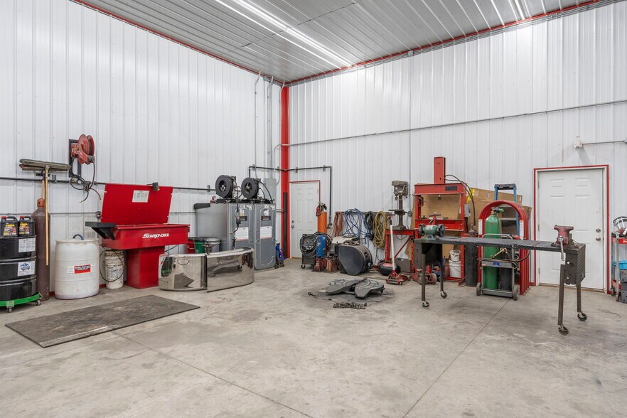 More Photos Of 317 US-60, Billings Truck Terminal For Sale