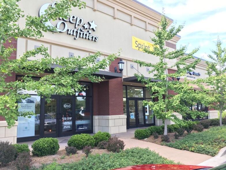 More Photos Of 11651-11657 Parkside Dr, Knoxville Freestanding For Lease