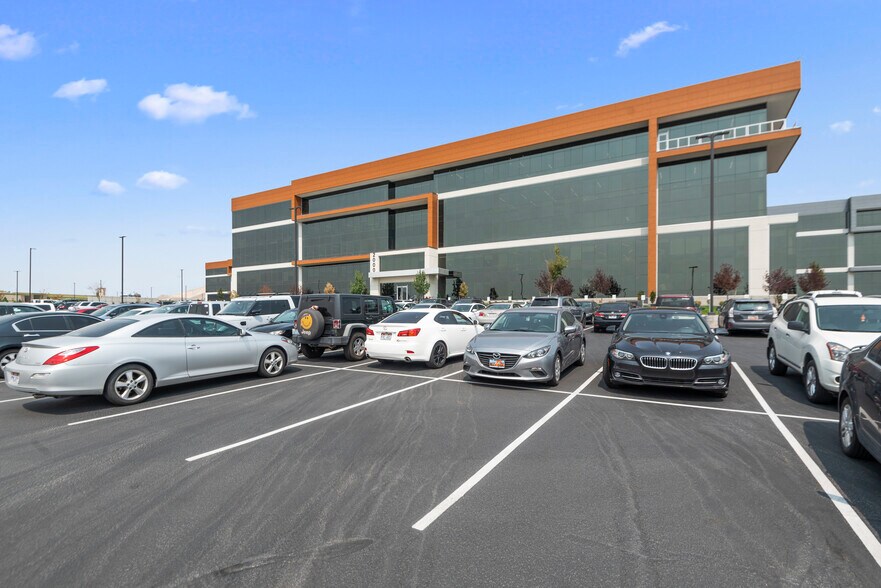 More Photos Of 2000 W Ashton Blvd, Lehi Office For Lease