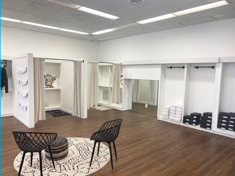 More Photos Of 141 Broad St, Charleston Storefront Retail Residential For Lease