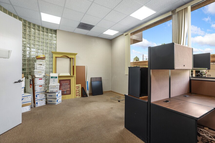 More Photos Of 2100 E Tahquitz Canyon Way, Palm Springs Medical For Lease