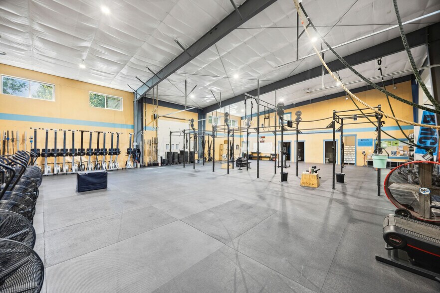 More Photos Of 112 E Blanchard Lake Rd, Whitefish Warehouse For Lease