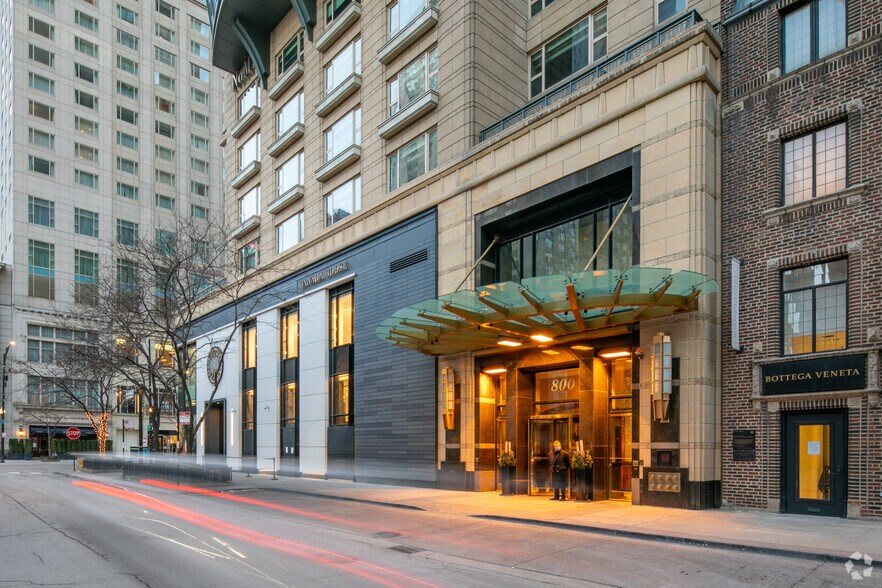More Photos Of 800 N Michigan Ave, Chicago Hotel For Lease