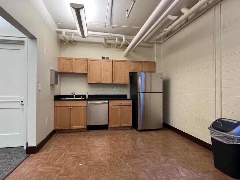 More Photos Of 220 Halleck St, San Francisco Office For Lease