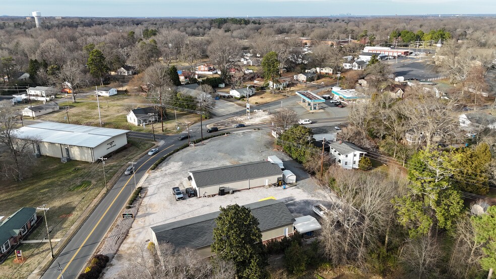 More Photos Of 201 Spratt St, Fort Mill Light Distribution For Lease