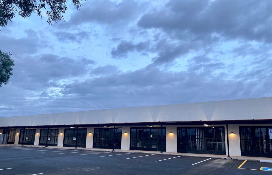 More Photos Of 13802 N 32nd St, Phoenix Unknown For Lease