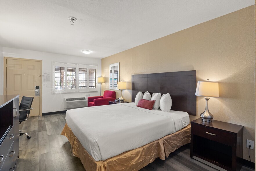 More Photos Of 1701 W Baseline Rd, Tempe Hotel For Sale