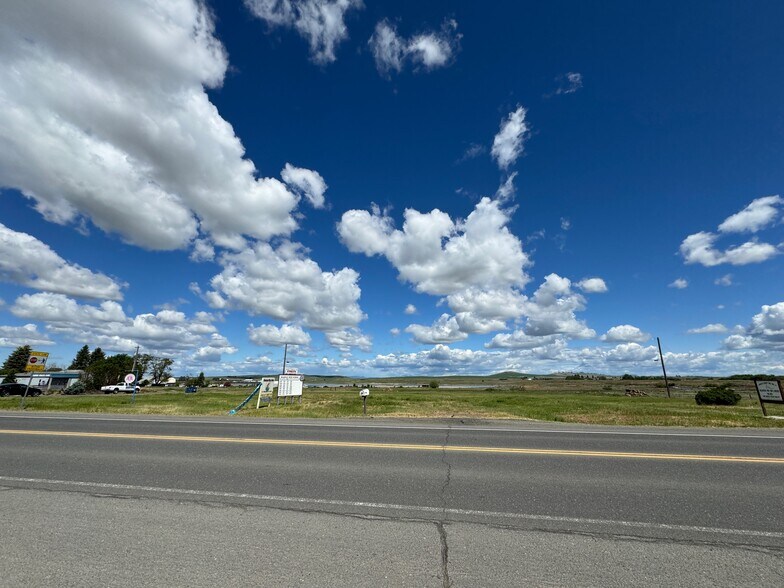 More Photos Of 810 Broadway Avenue, Reardan Land For Sale