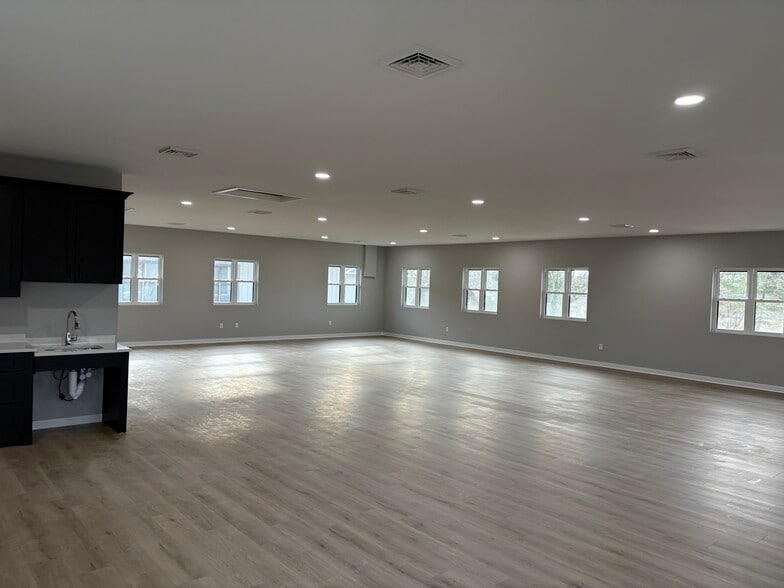 More Photos Of 408 Bethel Rd, Somers Point Office For Sale