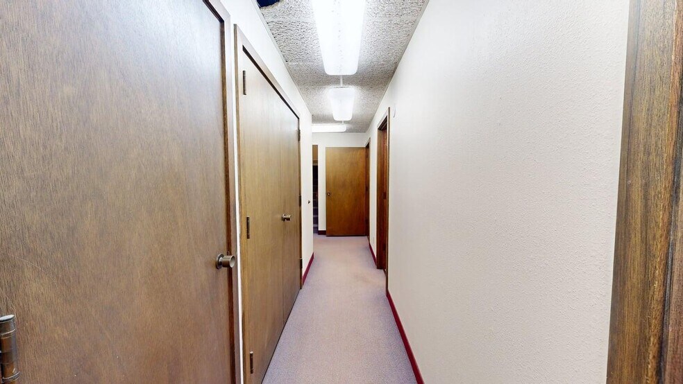 More Photos Of 11 E Airport Rd, Billings Office For Lease