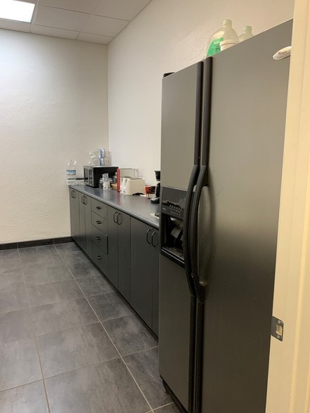 More Photos Of 316 S Price Rd, Tempe Warehouse For Lease