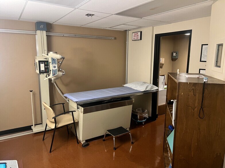 More Photos Of 15236 N 59th Ave, Glendale Medical For Sale