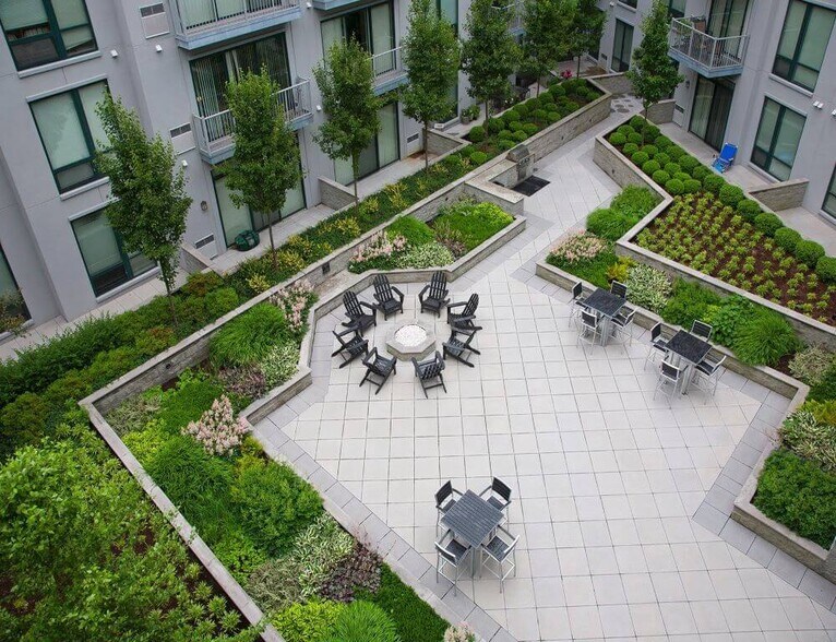 More Photos Of 121 Towne St, Stamford Apartments For Lease