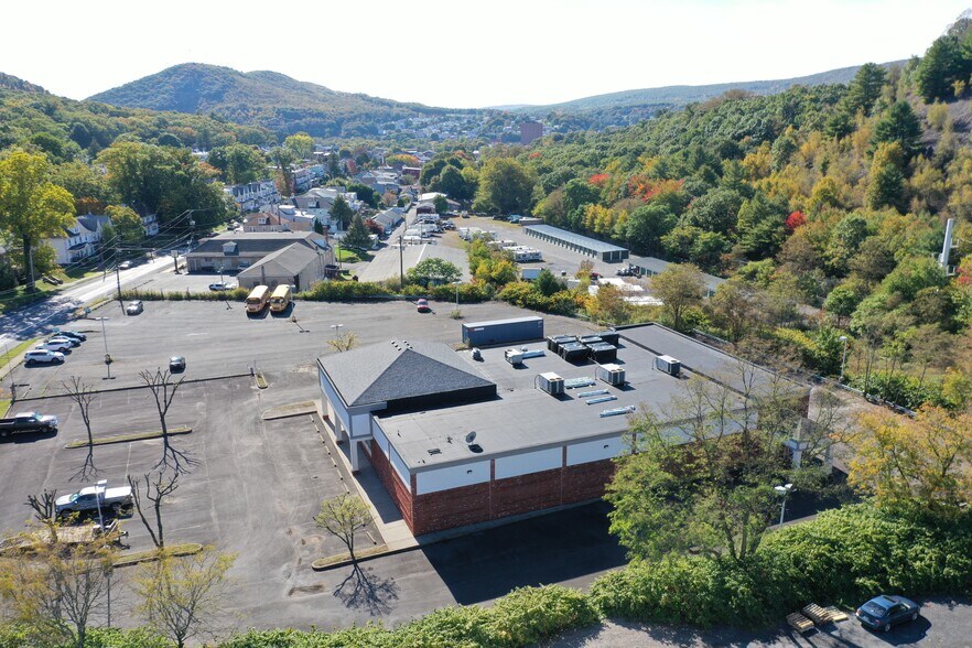 More Photos Of 1099 E Broad St, Tamaqua Storefront Retail Office For Sale