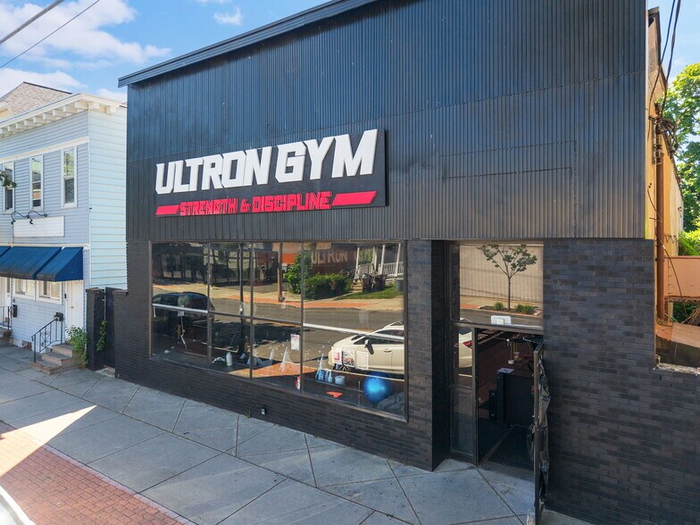More Photos Of 390 Delaware Ave, Albany Storefront Retail Office For Sale