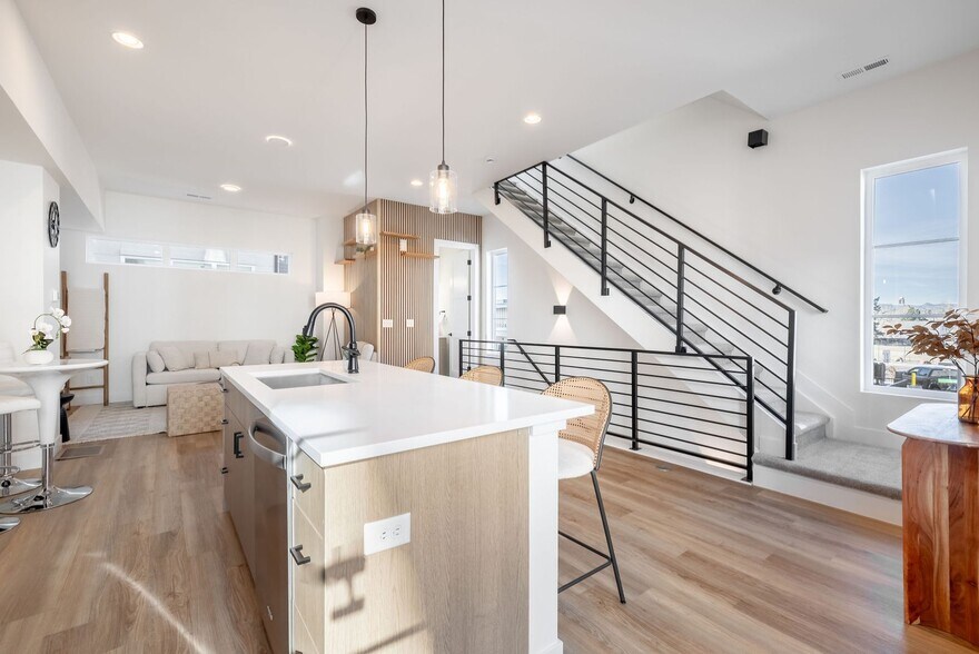 More Photos Of 2900 W Parkside Pl, Denver Apartments For Sale