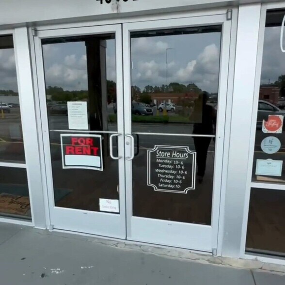 Primary Photo Of 707 Farringdom St, Lumberton General Retail For Lease