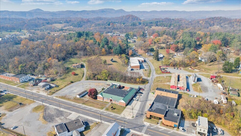 More Photos Of 5383 Lee Hwy, Troutville Freestanding For Sale