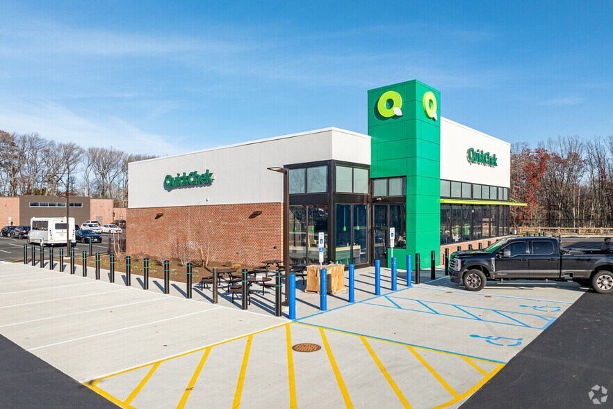 More Photos Of 704 State Route 35 N, Neptune City Unknown For Lease