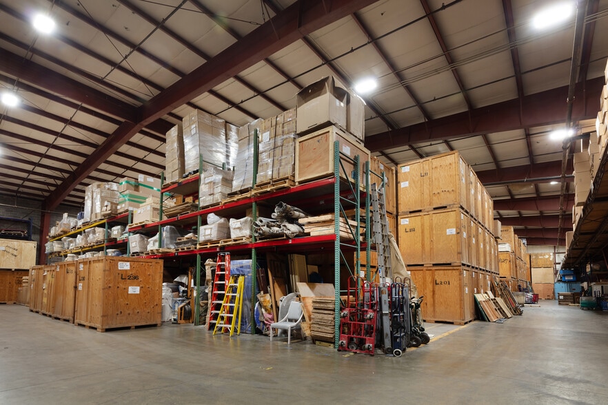 More Photos Of 14819 Southlawn Ln, Rockville Warehouse For Lease