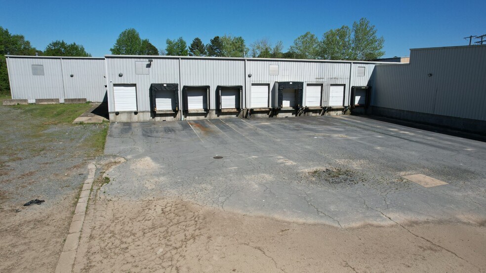 More Photos Of 9908 I-30 W Service Rd, Little Rock Warehouse For Sale