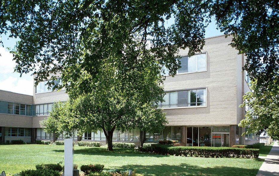 More Photos Of 3250 S Central Ave, Cicero Warehouse For Lease