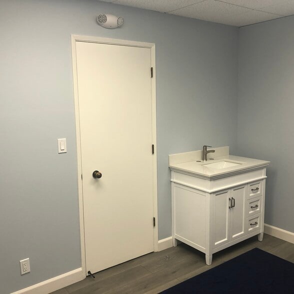 More Photos Of 15899 Los Gatos-Almaden Rd, Los Gatos Medical For Lease