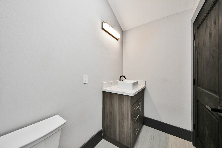 More Photos Of 5310 Logston Ln, Spring Flex For Sale