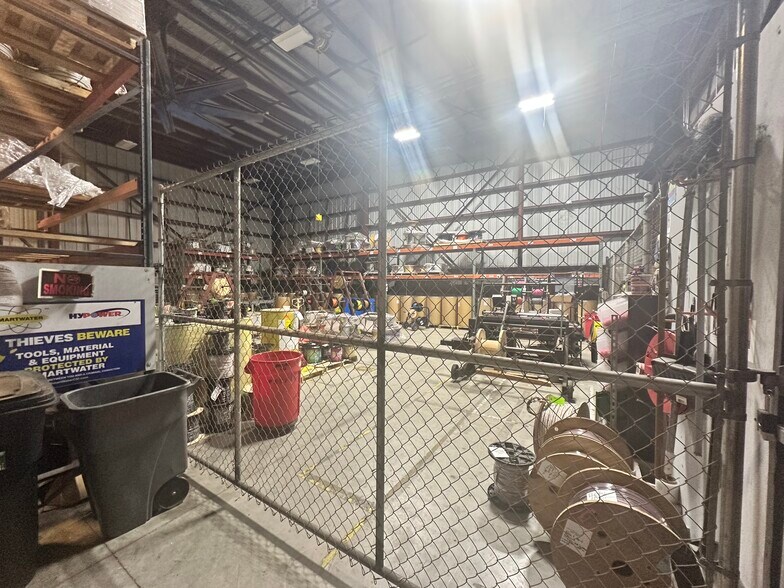 More Photos Of 1645 NW 33rd St, Pompano Beach Contractor Storage Yard For Lease