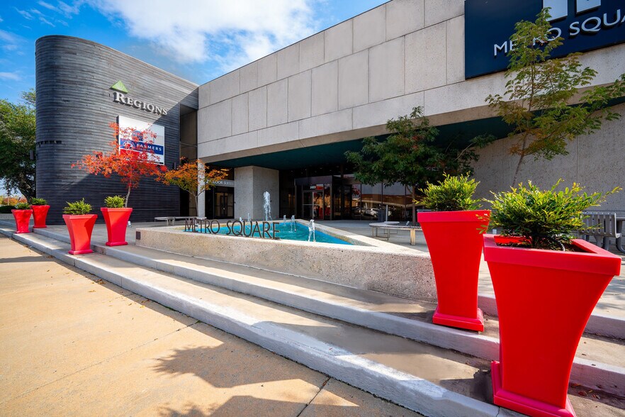 More Photos Of 1023 Main St, Conway Bank For Lease