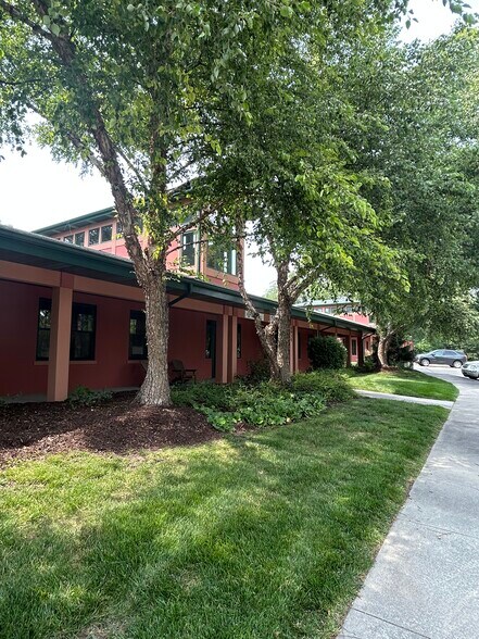 More Photos Of 5935 S 56th St, Lincoln Office For Lease