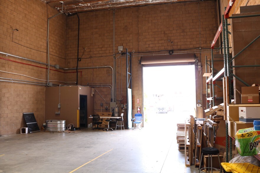 More Photos Of 7648 Lemon Ave, Lemon Grove Manufacturing For Lease