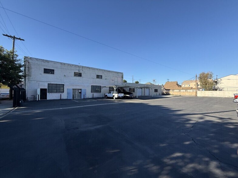 More Photos Of 965 Venice Blvd, Los Angeles Warehouse For Lease