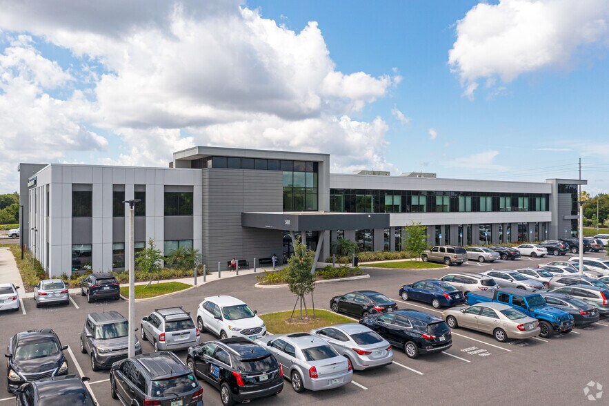 More Photos Of 560 S Lakewood Dr, Brandon Medical For Lease