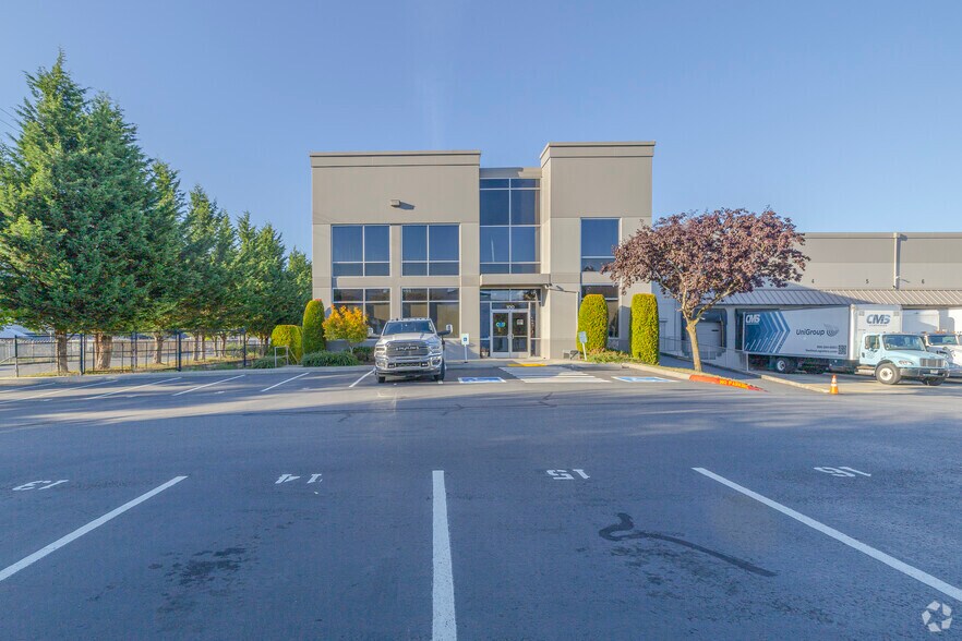 More Photos Of 1613 132nd Ave E, Sumner Distribution For Lease