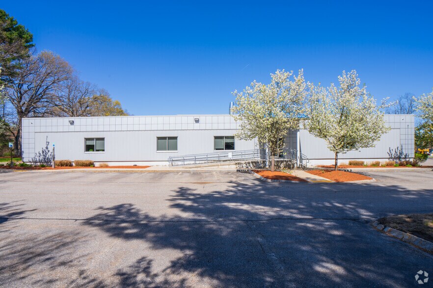 More Photos Of 60 Westview St, Lexington Research And Development For Lease