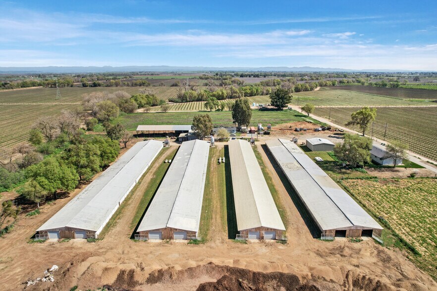 More Photos Of 28600 Sowles Rd, Galt Land For Sale