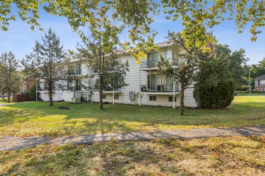 More Photos Of 8000-8034 E 88th Ter, Kansas City Apartments For Sale