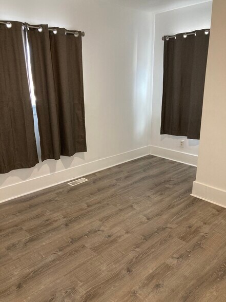 More Photos Of 736 N Washington St, Naperville Loft Creative Space For Lease