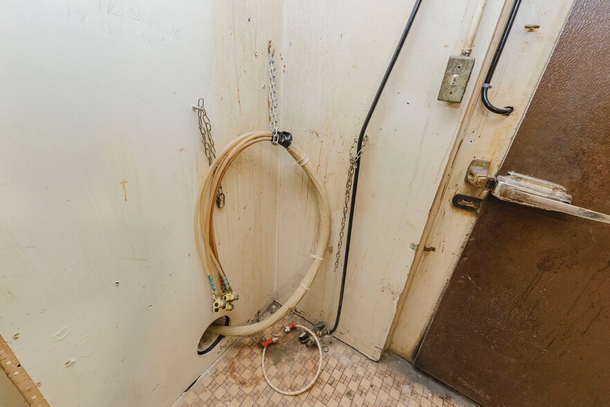 More Photos Of 1560 S Topeka St, Wichita Lodge Meeting Hall For Sale