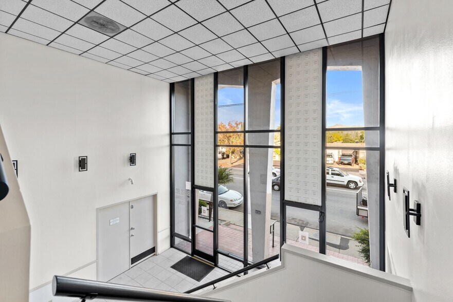 More Photos Of 105 N Rose St, Escondido Office For Lease