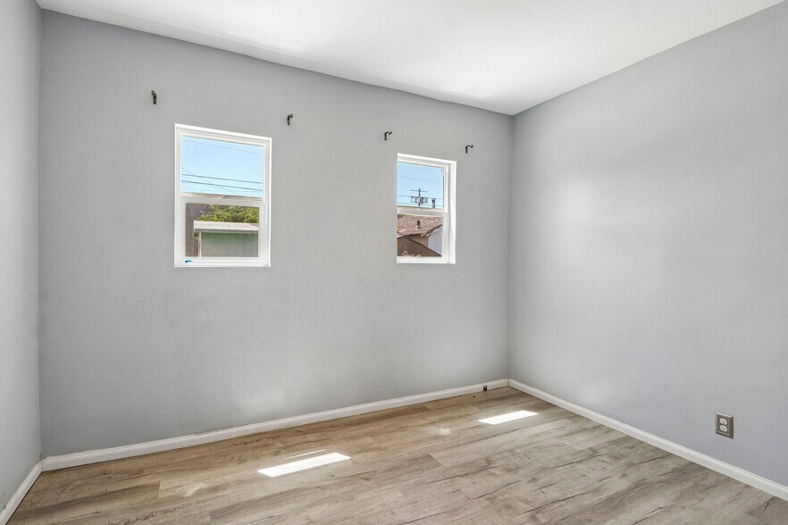 More Photos Of 7315 Woodley Ave, Van Nuys Land For Sale