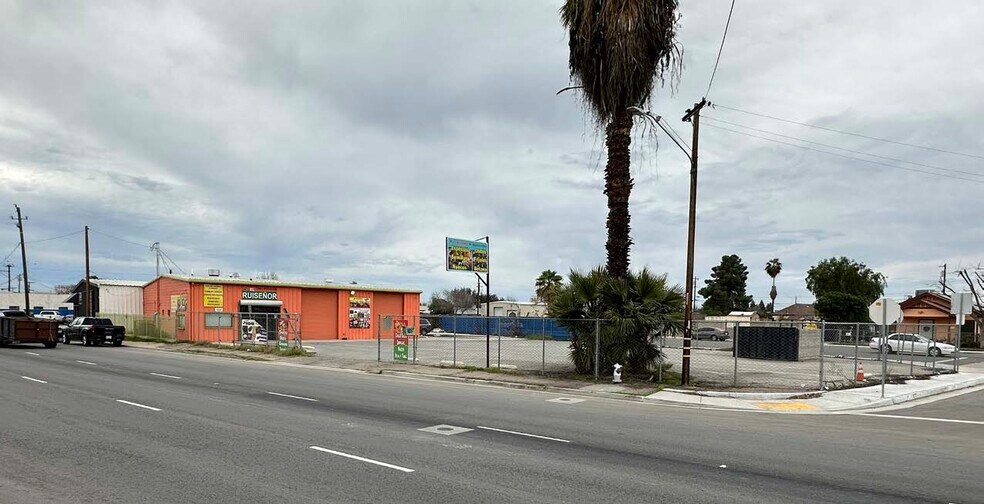 Primary Photo Of 518-522 E California Ave, Bakersfield Warehouse For Lease