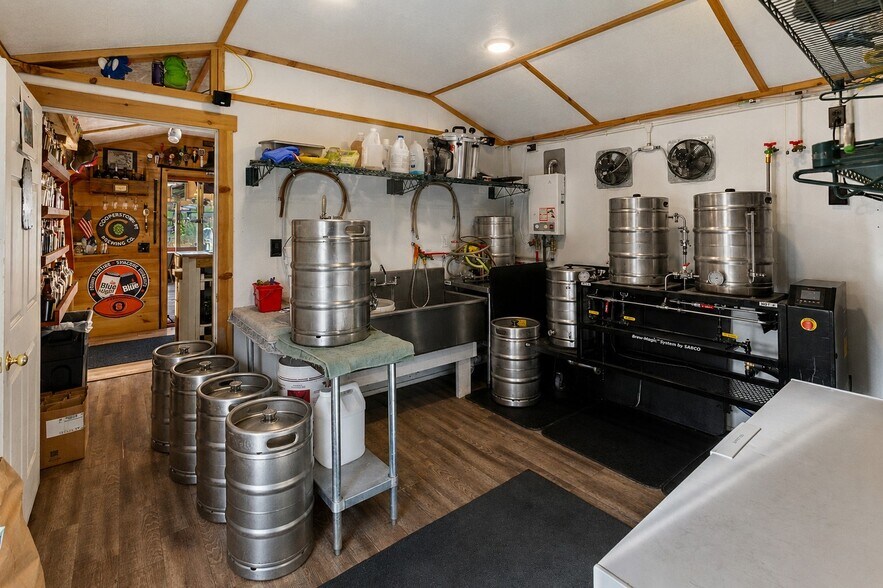 More Photos Of 304 Sutherland Rd, East Meredith Lodge Meeting Hall For Sale