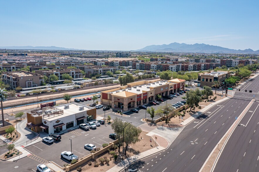More Photos Of 2403 N Pebble Creek Pkwy, Goodyear General Retail For Lease